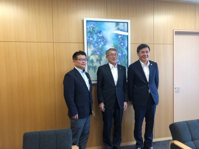 写真:山内市長、今井県議の来庁の様子