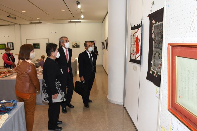 写真:作品展の様子2