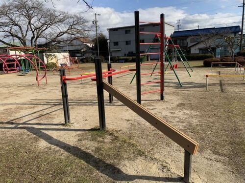 写真:寺下公園 複合健康遊具