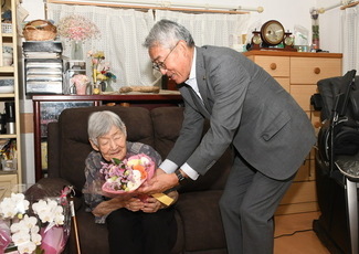 100歳お祝い訪問
