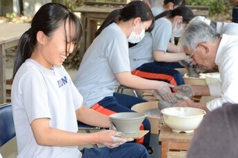 泉中学校作陶教室