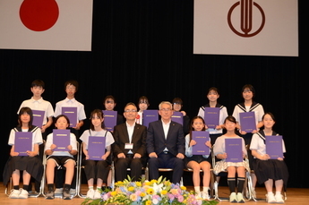 写真:受賞者