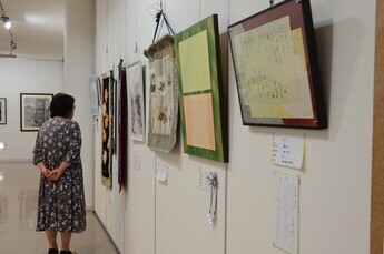 写真:余技作品展