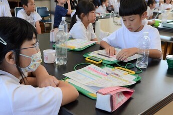 写真:防災時の歯磨き教室