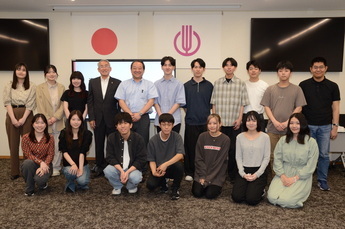 写真:愛知大学政策発表