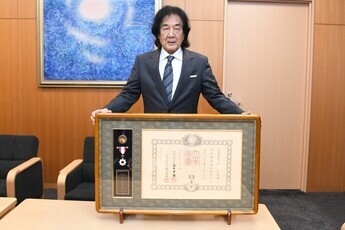 旭日双光章 勲章伝達(林正太郎さん)