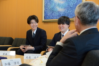 写真:二十歳を祝う会実行委員