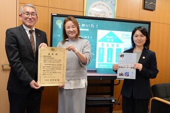 写真:ママズカフェ受賞報告